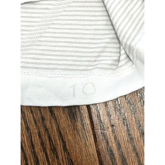Lululemon T-Shirt Performance Long Sleeve Crewneck Tee Mesh White Womens 10 - Picture 4 of 7